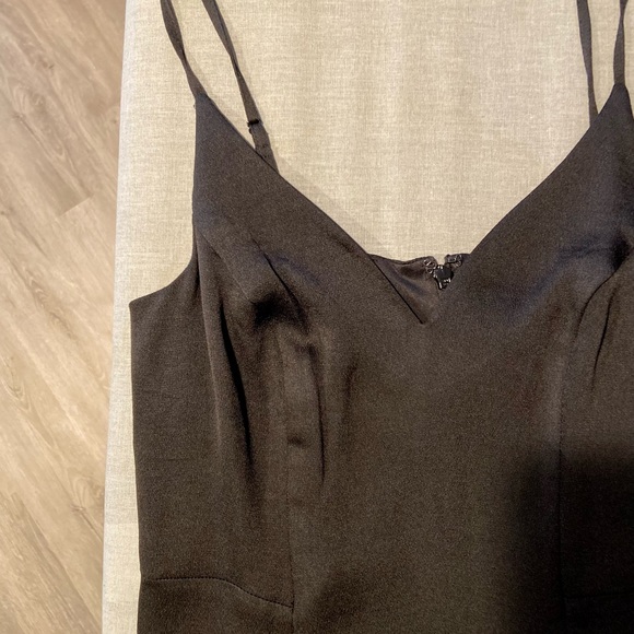 Express dress - Picture 4 of 8